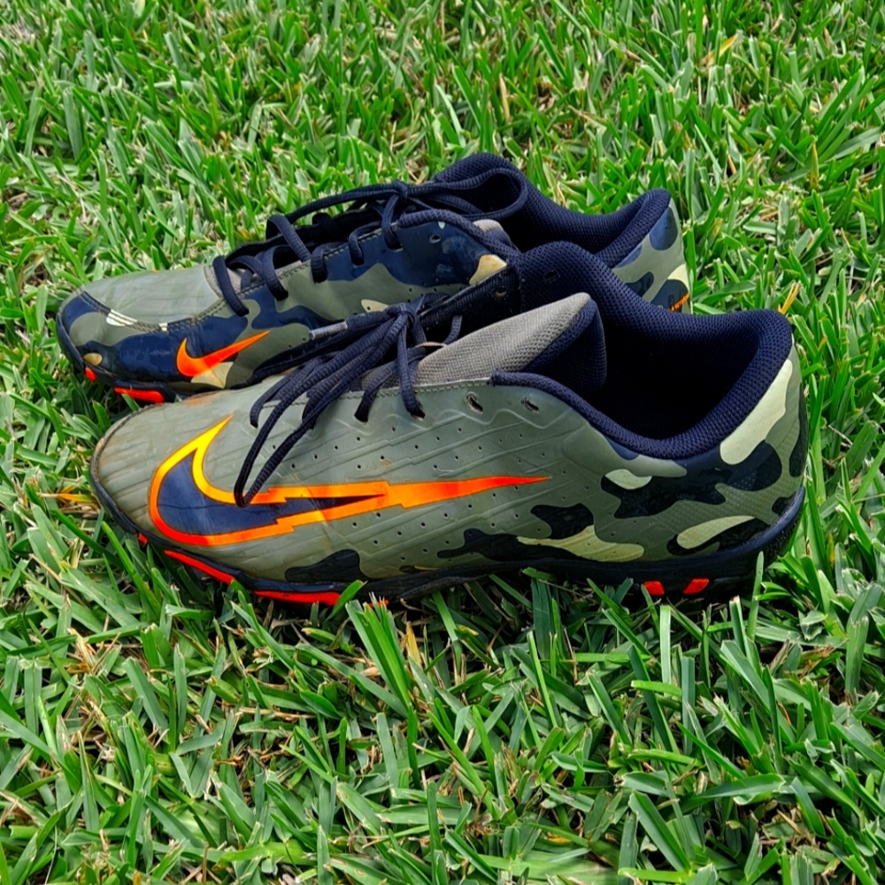 Men's cleats